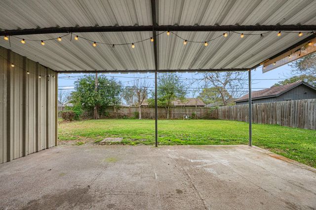 601 Arbor Drive, Deer Park, TX 77536