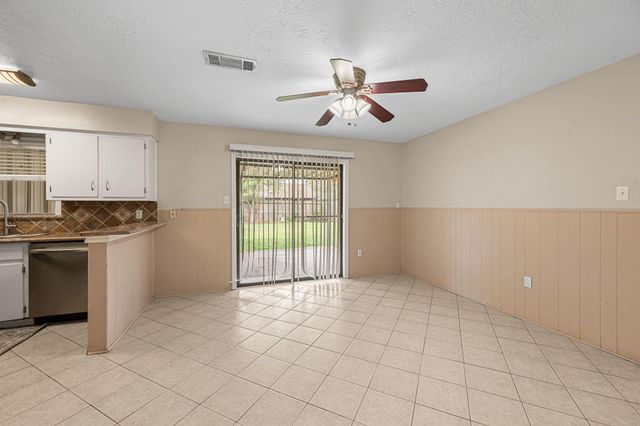 601 Arbor Drive, Deer Park, TX 77536