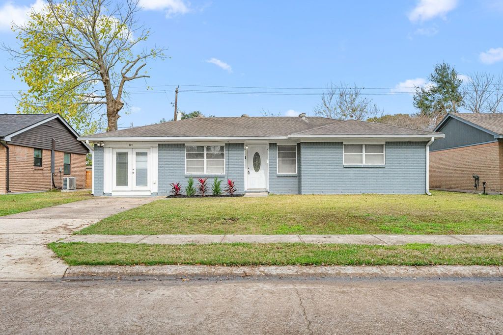 601 Arbor Drive, Deer Park, TX 77536