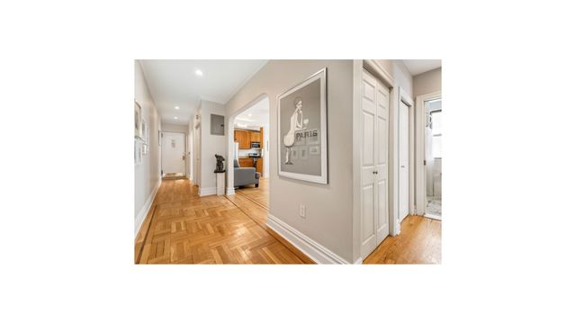 811 WALTON Avenue D5, New York City, NY 10451