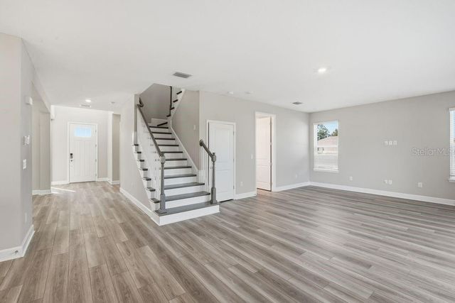 1572 TRAILHEAD LANE, Zephyrhills, FL 33541