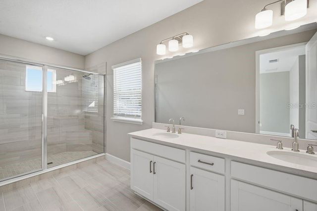 1572 TRAILHEAD LANE, Zephyrhills, FL 33541