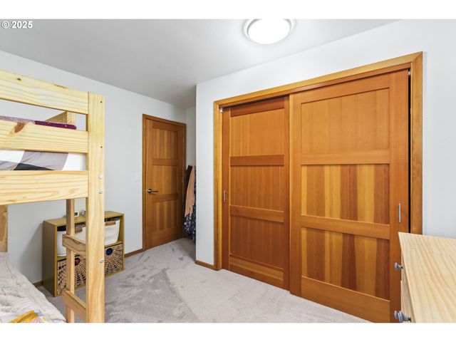 12370 Sw WHEATLAND Dr, Sherwood, OR 97140