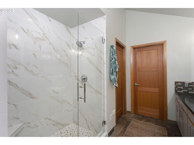 12370 Sw WHEATLAND Dr, Sherwood, OR 97140