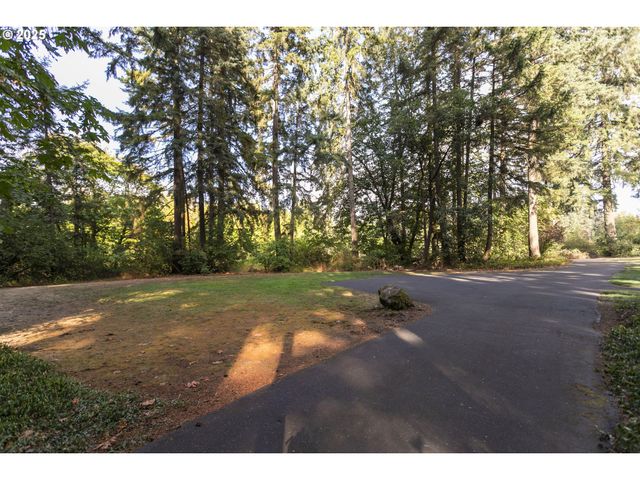 12370 Sw WHEATLAND Dr, Sherwood, OR 97140