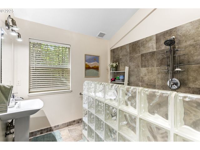 12370 Sw WHEATLAND Dr, Sherwood, OR 97140