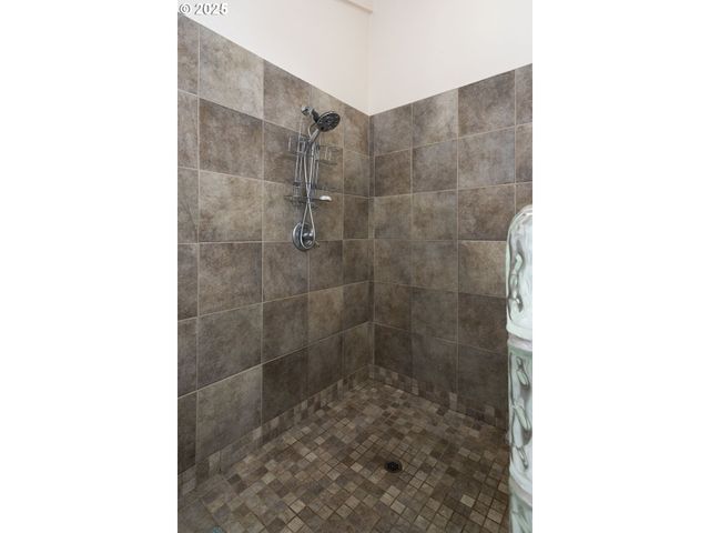 12370 Sw WHEATLAND Dr, Sherwood, OR 97140