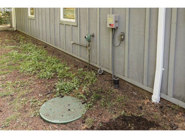 12370 Sw WHEATLAND Dr, Sherwood, OR 97140