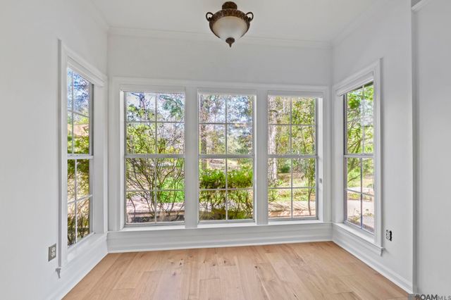 5845 S Shore Dr, Baton Rouge, LA 70817