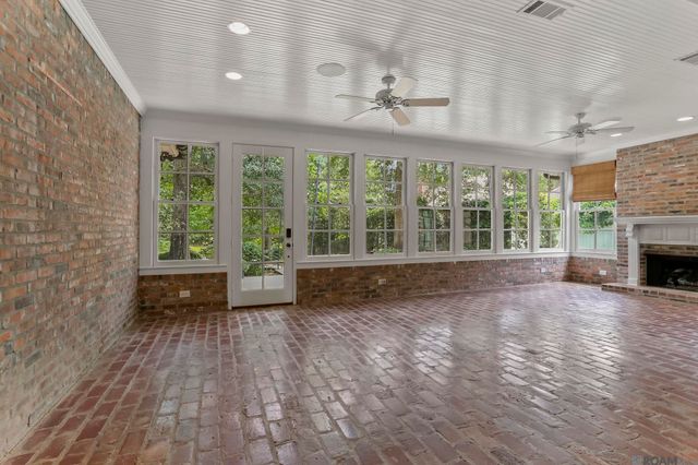 5845 S Shore Dr, Baton Rouge, LA 70817