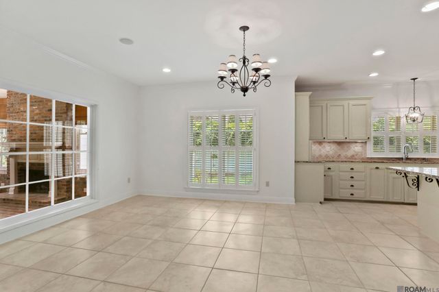 5845 S Shore Dr, Baton Rouge, LA 70817