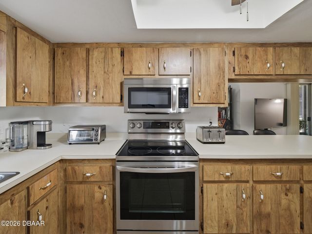 420 Banana Cay Dr Apt A, South Daytona, FL 32119