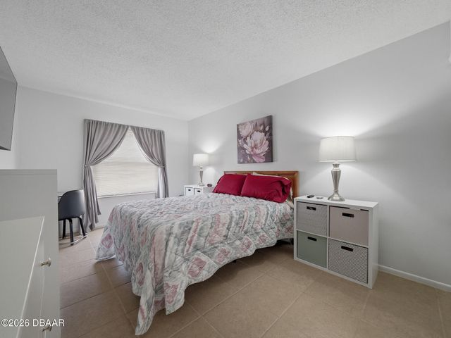 420 Banana Cay Dr Apt A, South Daytona, FL 32119