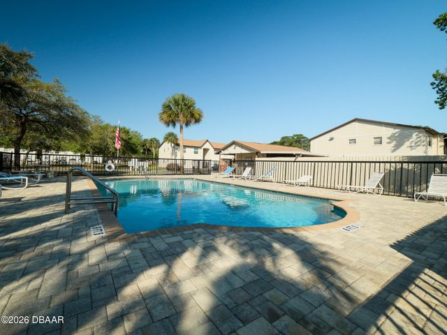 420 Banana Cay Dr Apt A, South Daytona, FL 32119