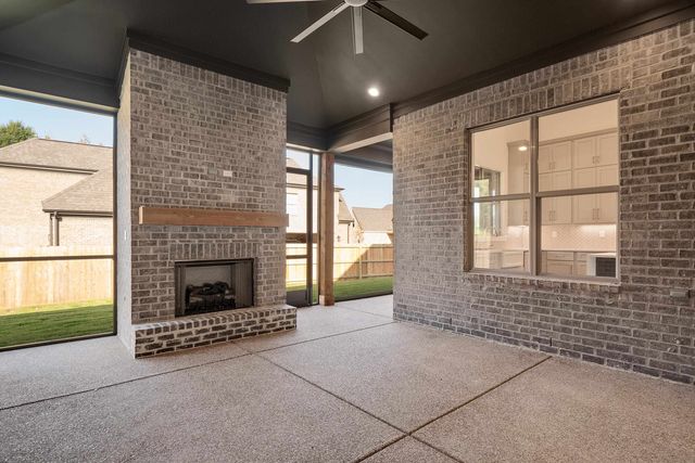 237 BECKHAM DR, Collierville, TN 38017