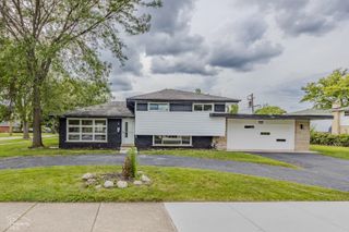 980 Marshall Drive, Des Plaines, IL 60016