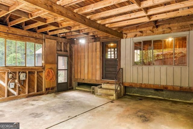 889 Milam Circle, Clarkston, GA 30021