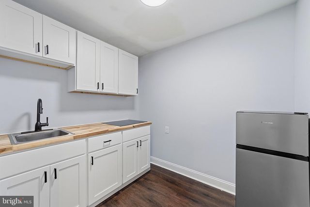 590 SUNHAVEN DR, Clayton, NJ 08312