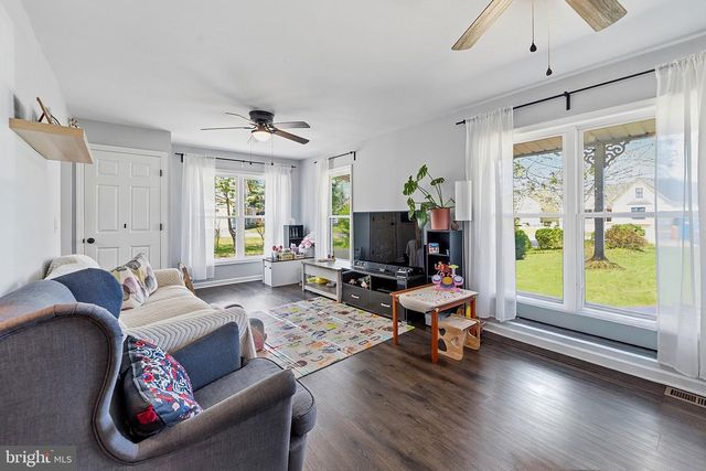 590 SUNHAVEN DR, Clayton, NJ 08312