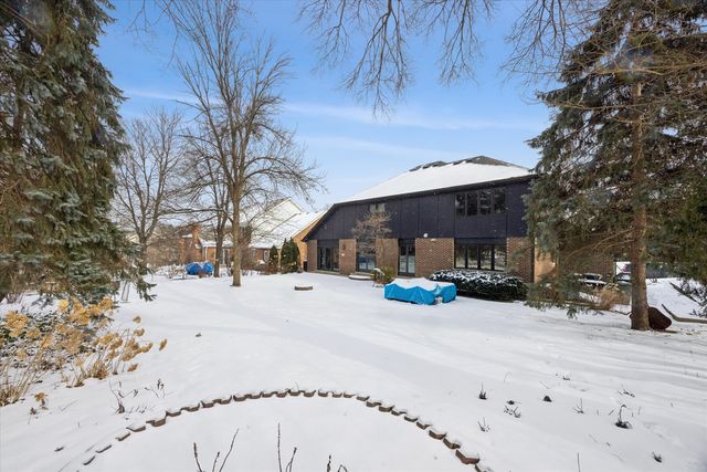 7612 Ridgewood Lane, Burr Ridge, IL 60527