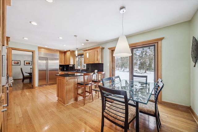 7612 Ridgewood Lane, Burr Ridge, IL 60527