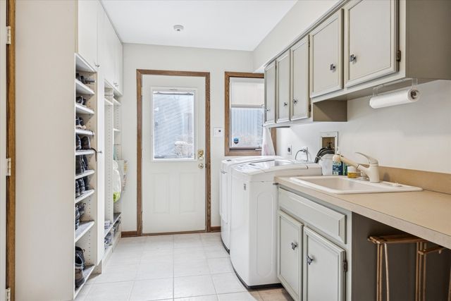 7612 Ridgewood Lane, Burr Ridge, IL 60527