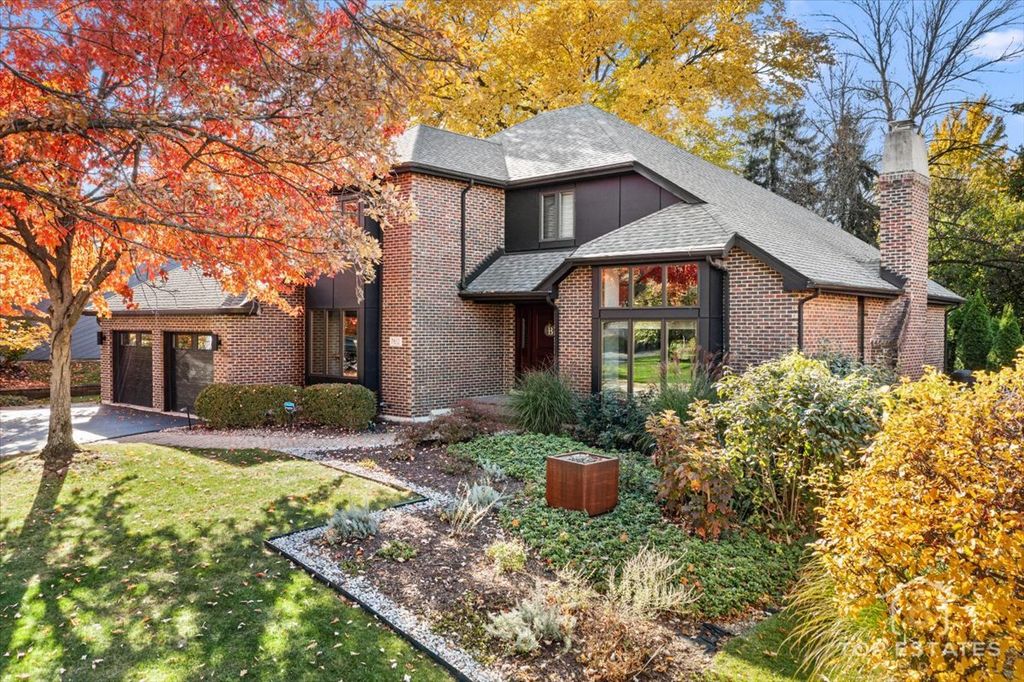 7612 Ridgewood Lane, Burr Ridge, IL 60527