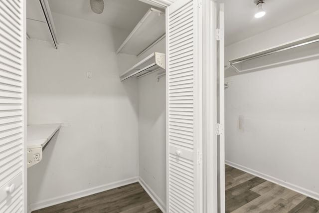 5501 Lincoln Avenue 404, Morton Grove, IL 60053