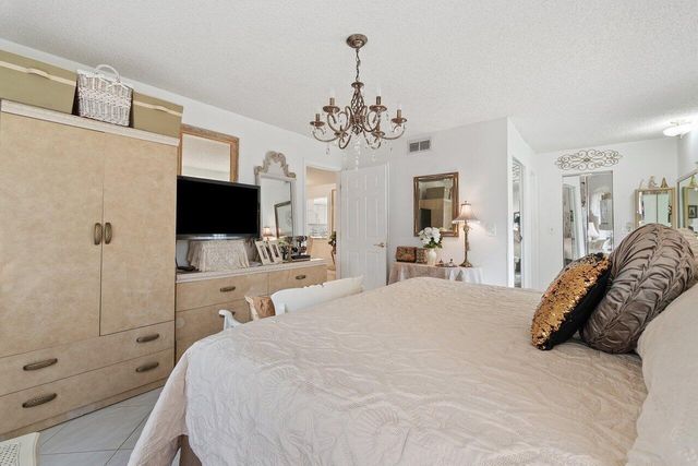 5010 Privet Place 101, Delray Beach, FL 33484