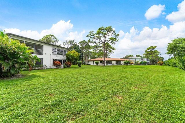 5010 Privet Place 101, Delray Beach, FL 33484