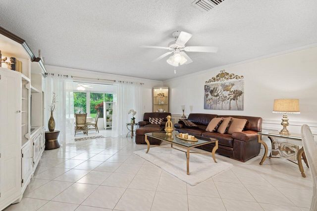5010 Privet Place 101, Delray Beach, FL 33484