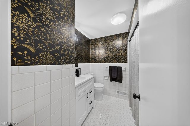 13986 Cherokee Trail, Middleburg Heights, OH 44130