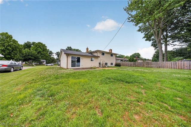 13986 Cherokee Trail, Middleburg Heights, OH 44130