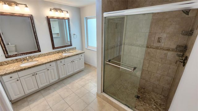 14249 SW 90th Ter, Miami, FL 33186