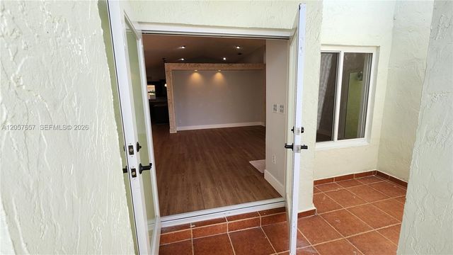 14249 SW 90th Ter, Miami, FL 33186
