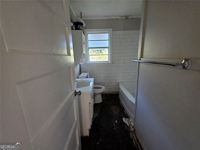 982 S Ponce De Leon Circle, Macon, GA 31206