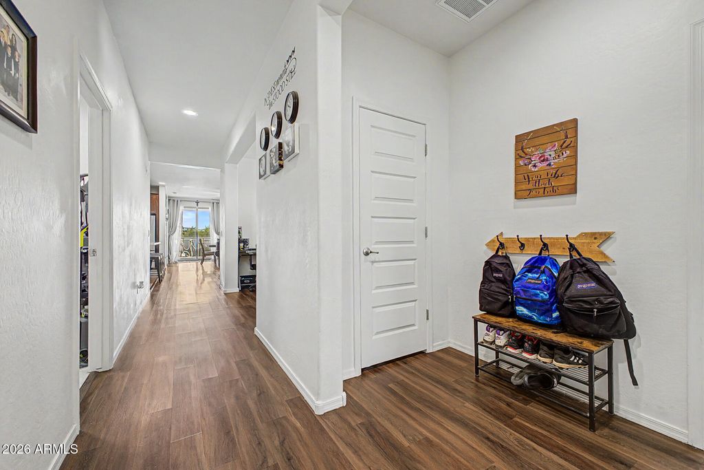 18146 W ROBIN Lane, Surprise, AZ 85387 — photo 5