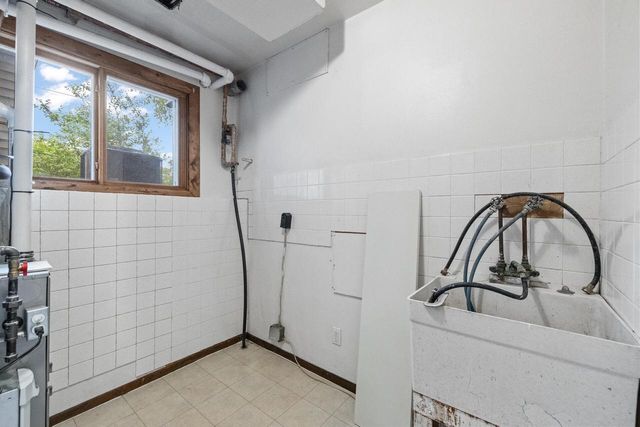 W240S4901 Highway 164, Waukesha, WI 53189