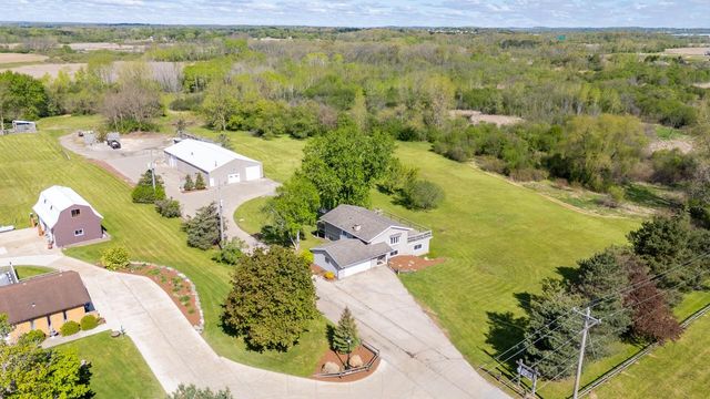 W240S4901 Highway 164, Waukesha, WI 53189
