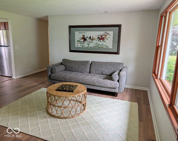 8091 S 100 E, Pendleton, IN 46064