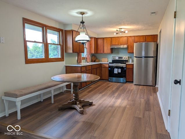 8091 S 100 E, Pendleton, IN 46064