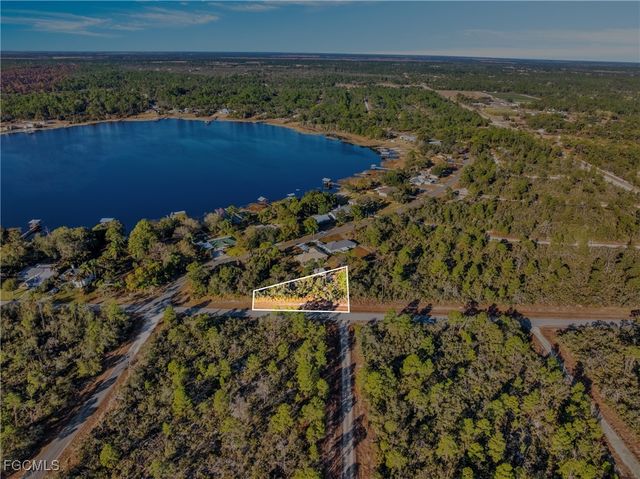 1234 Wildflower ST, Lake Placid, FL 33852