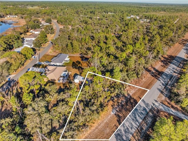 1234 Wildflower ST, Lake Placid, FL 33852