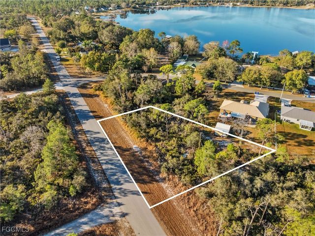 1234 Wildflower ST, Lake Placid, FL 33852