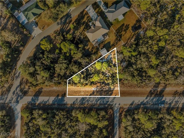 1234 Wildflower ST, Lake Placid, FL 33852