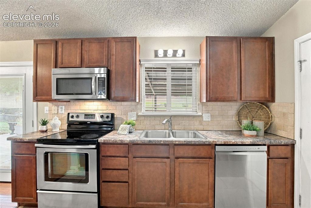 2711 Northridge Drive, Colorado Springs, CO 80918 — photo 4