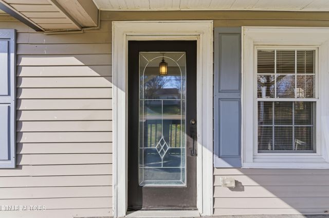 4143 Walker Blvd, Knoxville, TN 37917