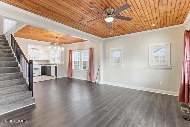 4143 Walker Blvd, Knoxville, TN 37917