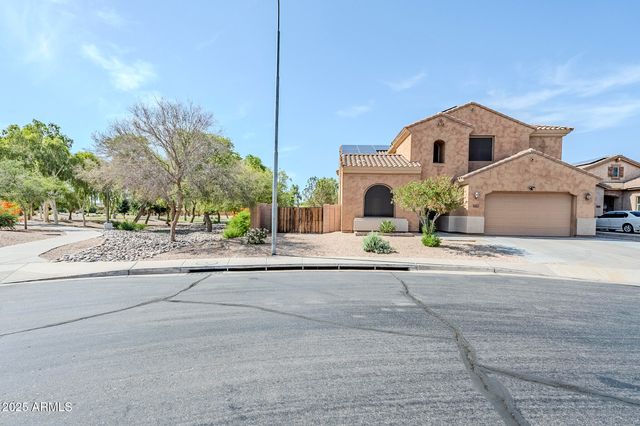 6922 S BLACK HILLS Way, Chandler, AZ 85249