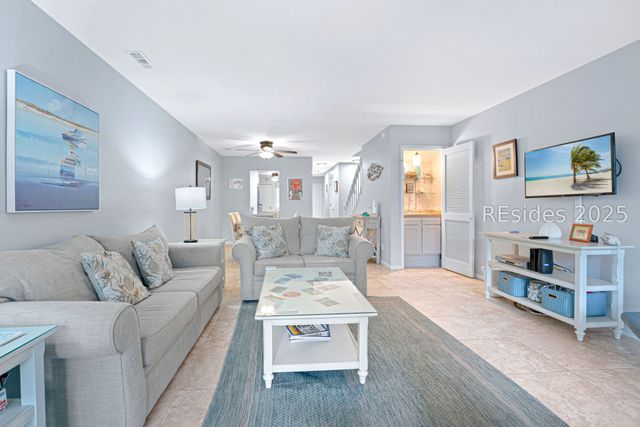 100 Shipyard Dr Apt 703, Hilton Head Island, SC 29928